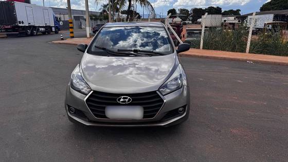 HYUNDAI HB20 1.0 COMFORT PLUS 12V FLEX 4P MANUAL HYUNDAI HB20 1.0 COMFORT PLUS 12V FLEX 4P MANUAL